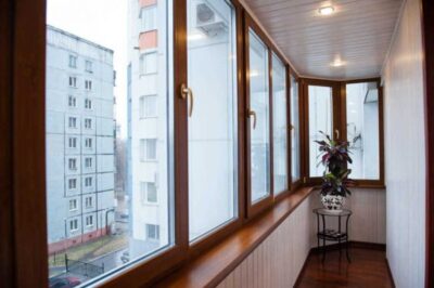 Какое остекление балконов и лоджий выбрать? Основные плюсы и минусы