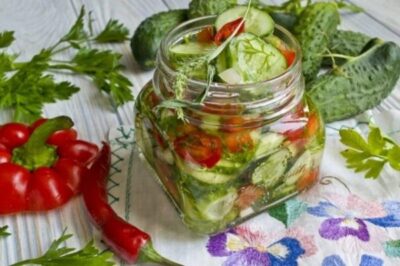 Огурцы с болгарским перцем: готовим вкуснейший салат на зиму