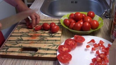 Картинки по запросу Заморозить томаты и переработать после