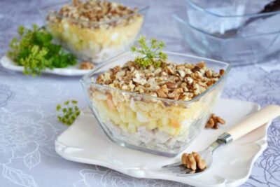 Новогодний слоеный салат «Маркиза» с курицей и ананасами. Понравится Всем!!!